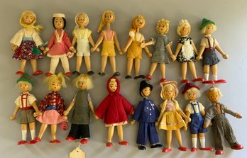 16  7 Polish Jointed Wood Dolls In Various Outfits