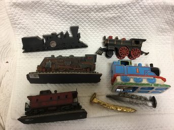 Train Decor Box Lot