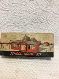 O Gauge School House Kit Appears To Be Complete