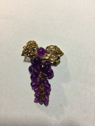 Vintage Avon Fall Grapes Pin In Box