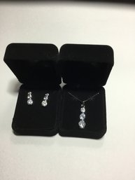 Stunning Cubic Zirconia Earnings And Necklace Set